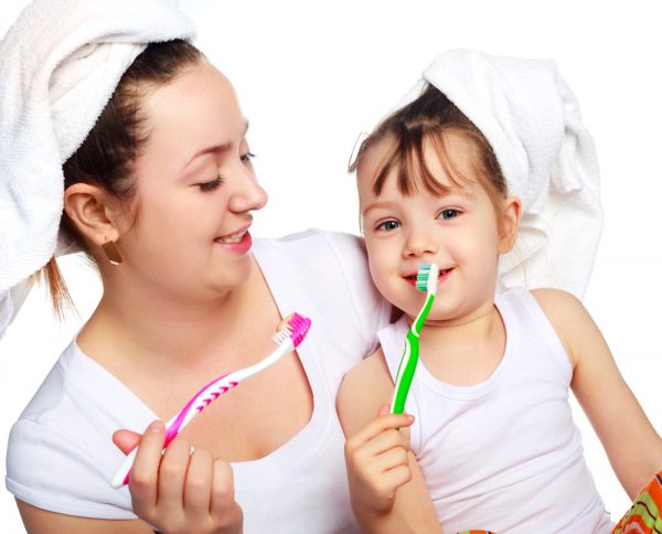 Cần tạo cho bé thói quen chăm sóc răng miệng ngay từ nhỏ